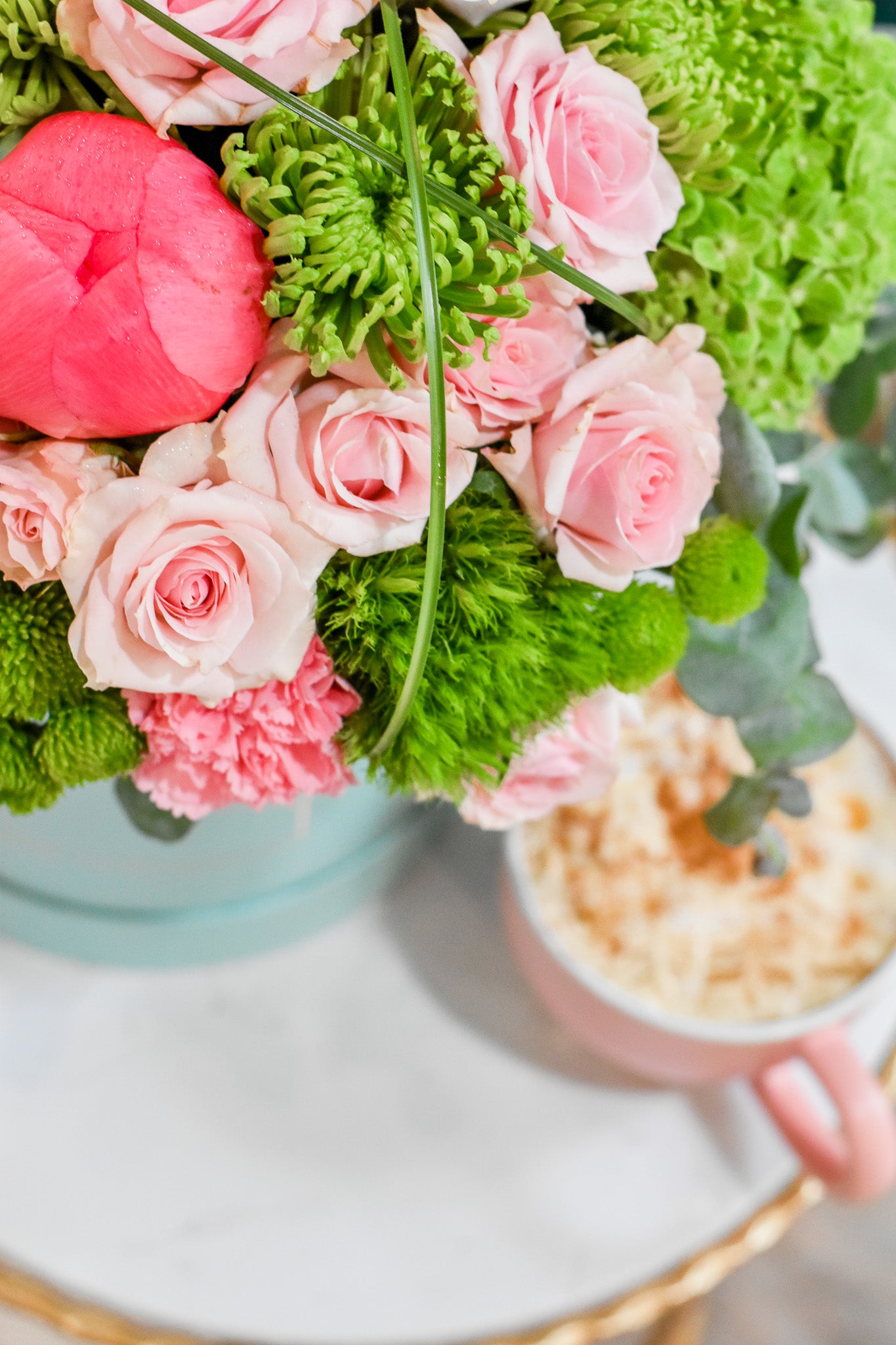 "Breakfast at Tiffany's" flower arrangement in a floral hat box