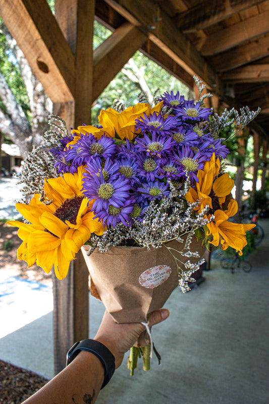 "Sunny side up" farm style bouquet