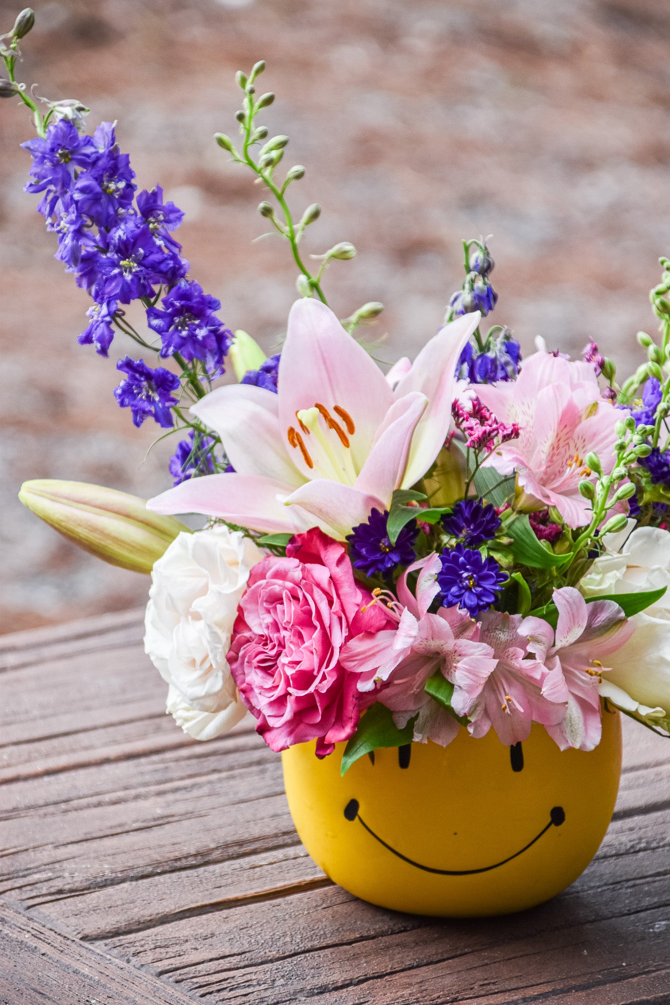 "Here's that smile" flower arrangement