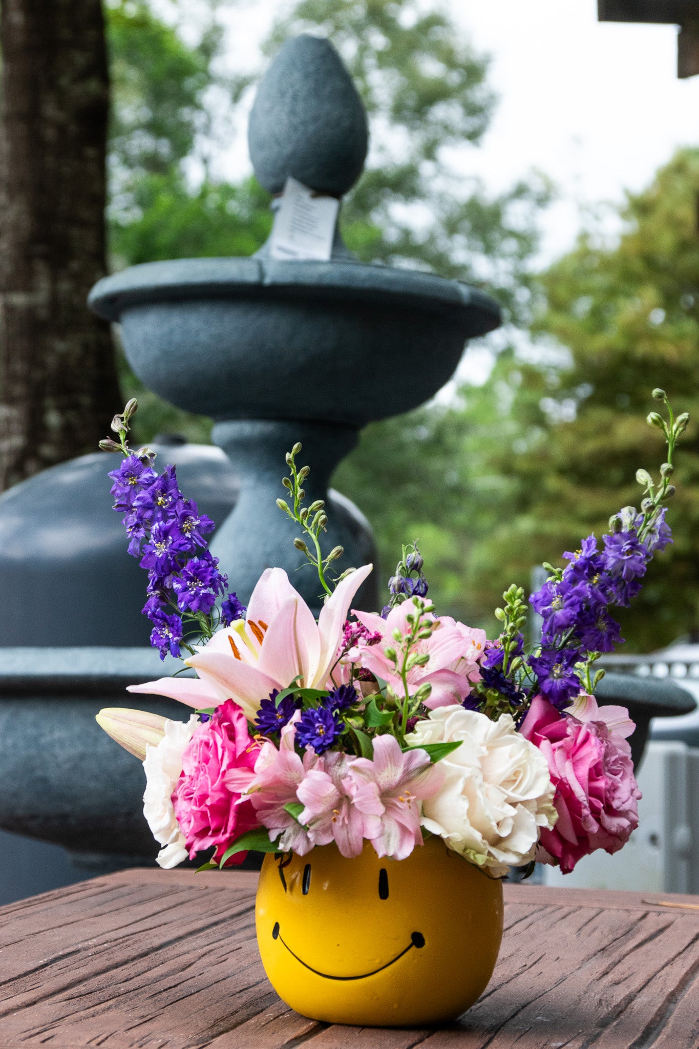 "Here's that smile" flower arrangement